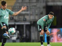 Schalke 04 players attacked with eggs after relegation